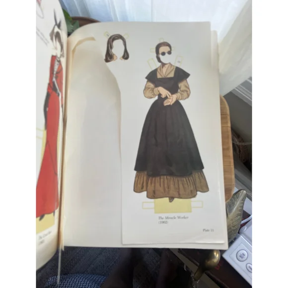 Dover Glamorous Movie Stars of the Sixties Paper Dolls by Tom Tierney - Picture 4 of 7